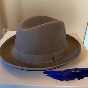 Philip Loving Blue bottom hat never been worn